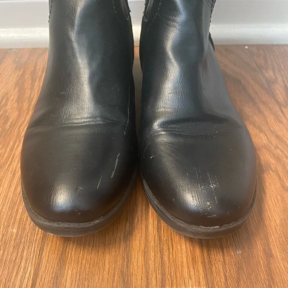 Liz Claiborne Riding Boots - Picture 2 of 6